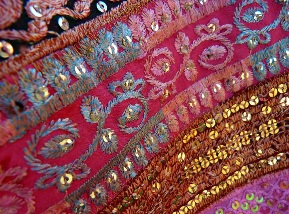 Mumbai shopping 16 souvenir ideas for travelers Mumbai shopping 16 souvenir ideas for travelers