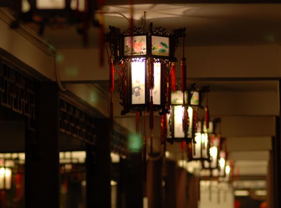 fefb5b36b20-beijing-palace-lantern.jpg