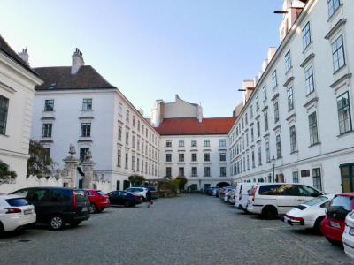 Heiligenkreuzerhof