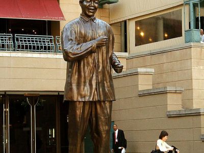 Nelson Mandela Statue