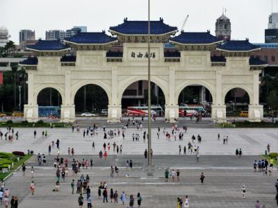99 Degree Art Center