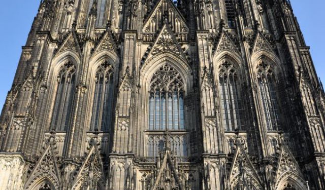 A Walking Tour around Cologne Cathedral Square
