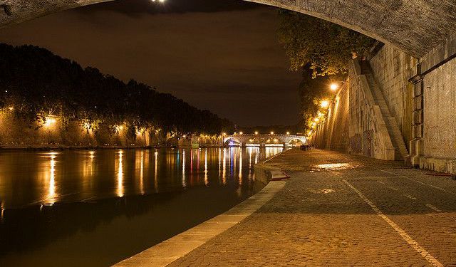 Nightlife Walking Tour of Rome's Old District