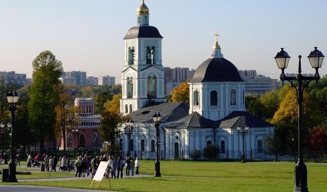 Architectural Tour in Tsaritsyno Park, Moscow