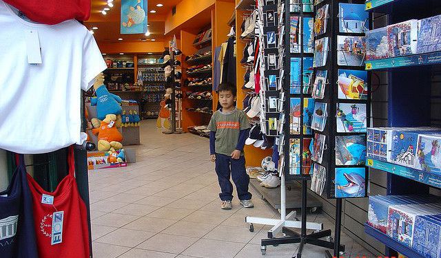 Shopping in Athens Walking Tour