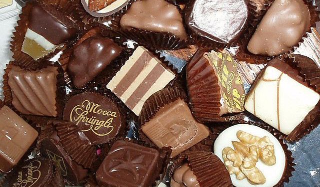 Tempting Sweet Shops Tour in Lucerne