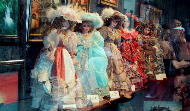 Specialty Shops in Brugge Walking Tour