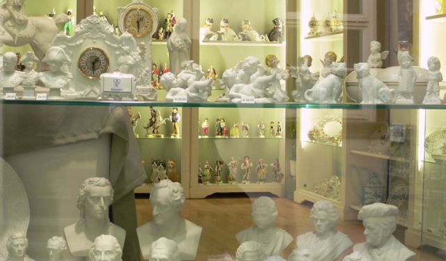 Souvenir and Gift Shops Tour in Graz
