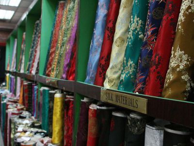 Yuan Long Silk Store