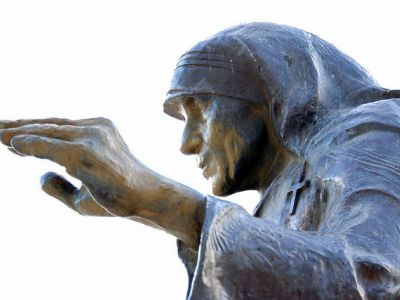 Mother Teresa Statue