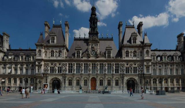 Le Marais Self-Guided City Tour in Paris