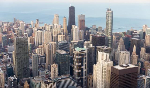 Architectural Walking Tour in The Loop District, Chicago