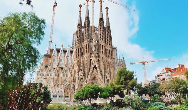 Barcelona's Acclaimed Architecture Tour