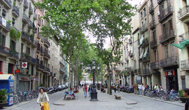 La Ribera Walk in Barcelona