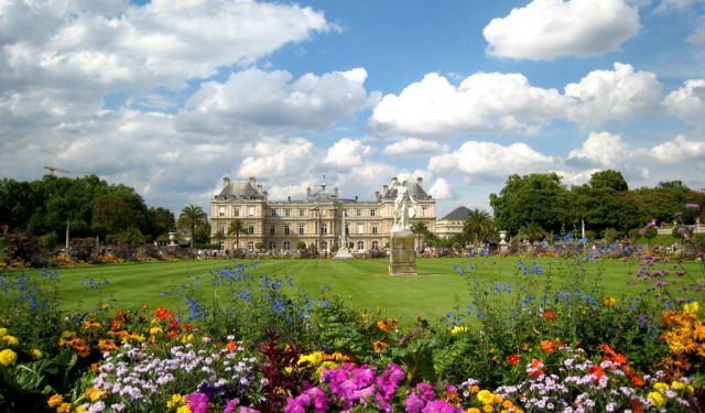 A Stroll Towards Luxembourg Gardens in Paris