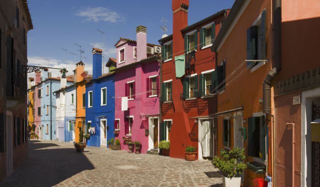 Gift Shop Walking Tour in Venice
