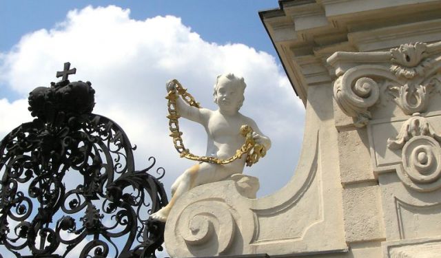 Walking Tour: Palaces in Vienna