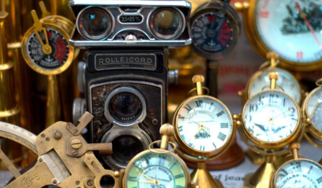 Antique and Home Collectables Shopping Walk
