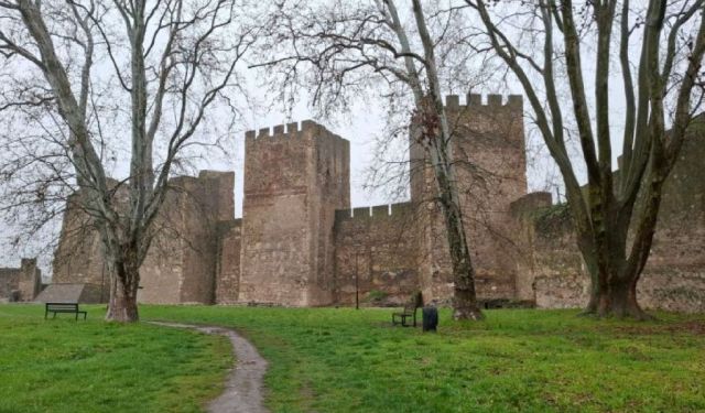 Why Europe’s Largest River Fortress is Serbia’s Top Gem!