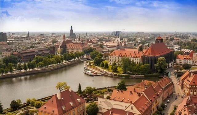 The Ultimate Guide to Wrocław: Poland’s Hidden Gem