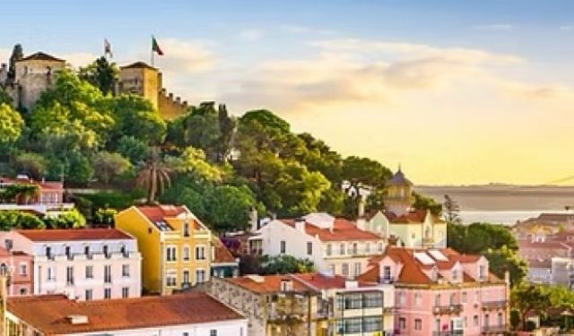 The Ultimate Guide to Visiting Lisbon