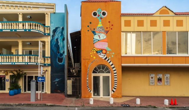 Discovering Oranjestad