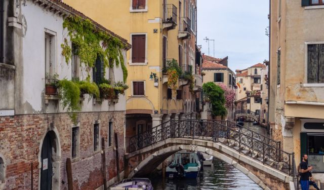 A Dorsoduro and Guidecca Walkabout, Venice