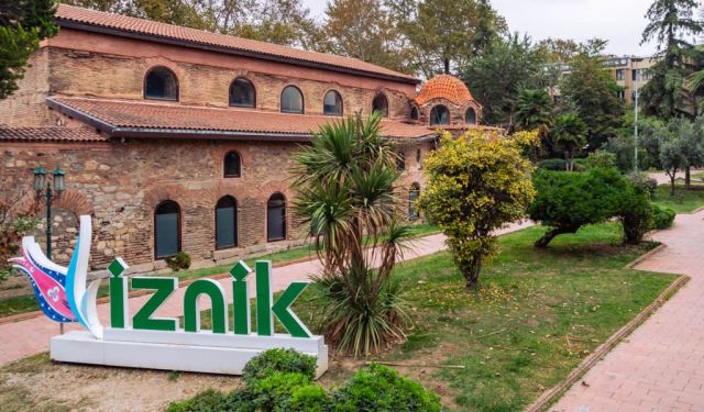 Discovering Iznik