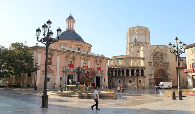 Solo Again and on to Visiting Valencia Spain