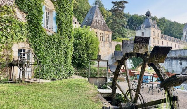 Brantôme-en-Périgord and: the Story of its Abbey