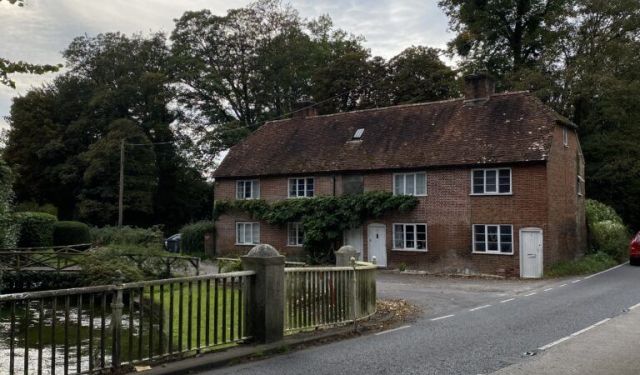 Romsey: A Delightful Journey through History and Charm
