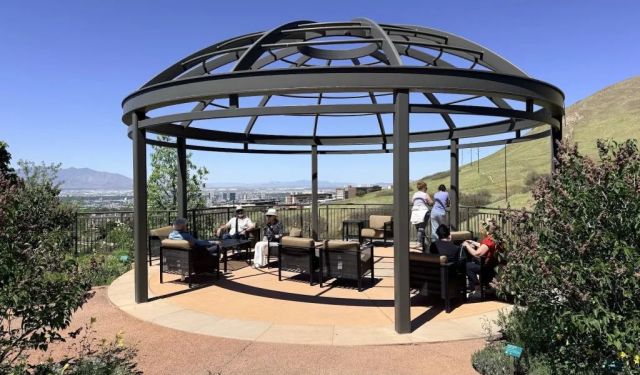 Salt Lake City in Spring: Easy Hikes and Downtown Walks