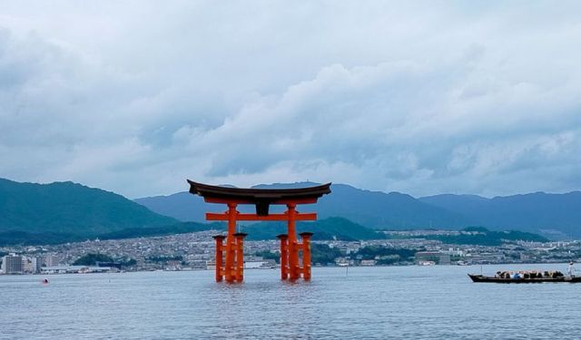 Miyajima from Hiroshima: Why You Should Stay Overnight