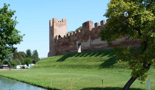 Castelfranco Veneto: Walk in the Medieval Center