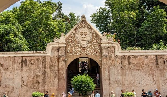 Unveiling Yogyakarta’s Chaotic Beauty: Top Things to Do