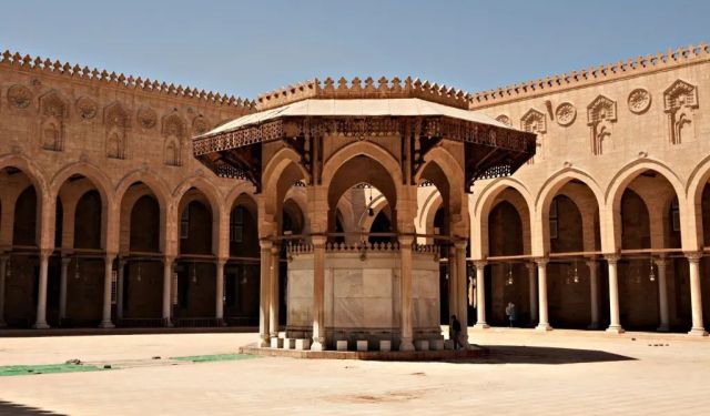 Al-Mu’izz Street - The Heart of Islamic Cairo
