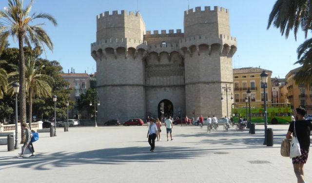How to Enjoy a Valencia Emblematic Free Walking Tour