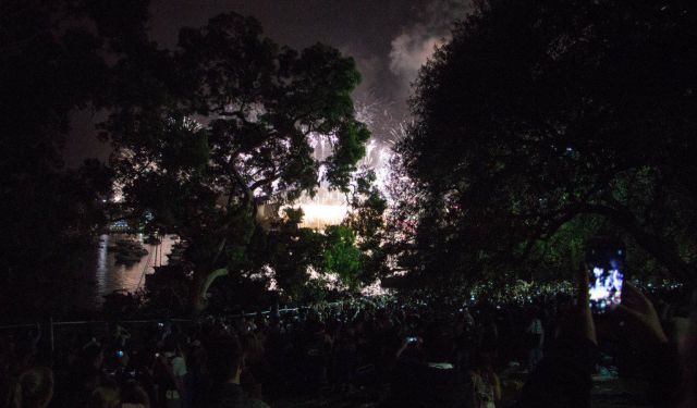 Watching Sydney's NYE Fireworks from Mrs Macquaries Point