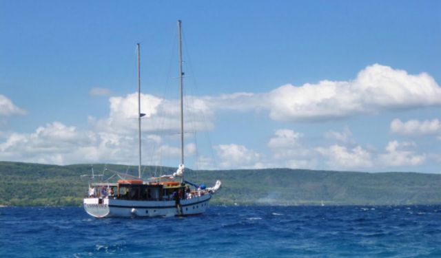 Exploring Efate