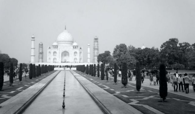 Taj Mahal Experience with Tinggly