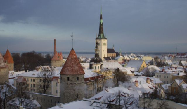 walking tour tallinn self guided