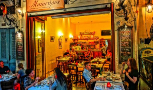 Lower Adrianou in Monastiraki Restaurants