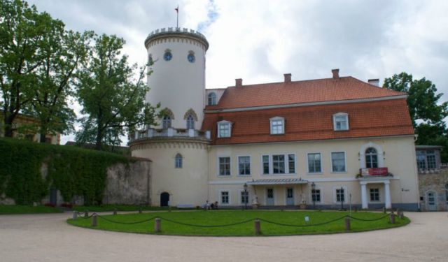 A Visit to the Charming Town of Cesis, Latvia
