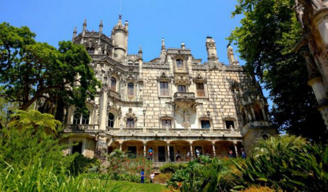 Sintra Travel Guide