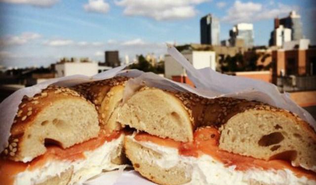 A Sex and the City Guide to Cocktails and Eats in New York