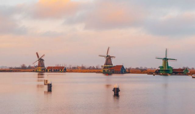 Zaanse Schans: A Fairy Tale Town Just Outside Amsterdam