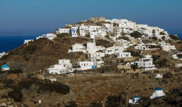 Visiting Sifnos, Greece? Here’s the Travel Guide