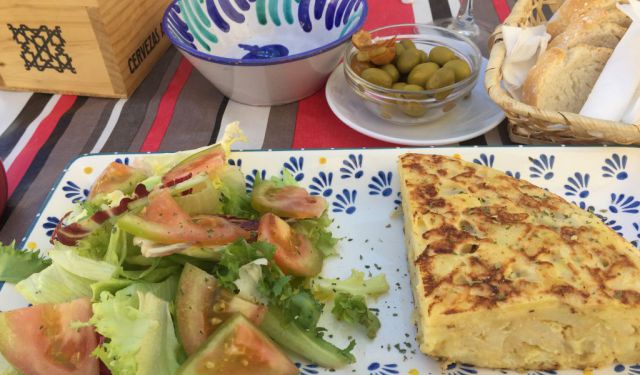 Views and Cobbled Streets: Walking in Albaicin