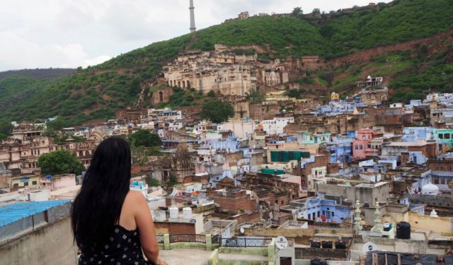 Bundi: a Travel Guide to Indias Shanti, Shanti City