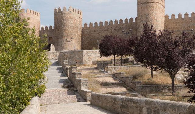 Walking Around the Medieval Walls of Avila